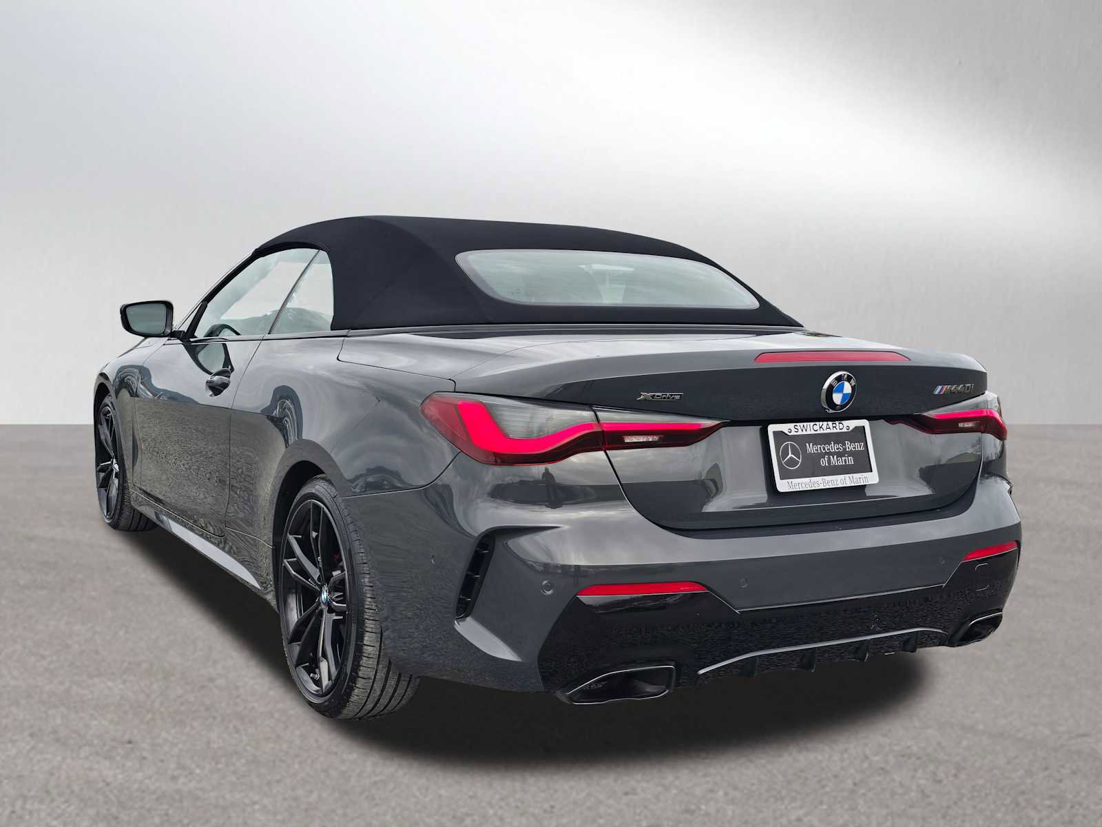 Used 2023 BMW 440i xDrive Convertible w/ Premium Package image 5