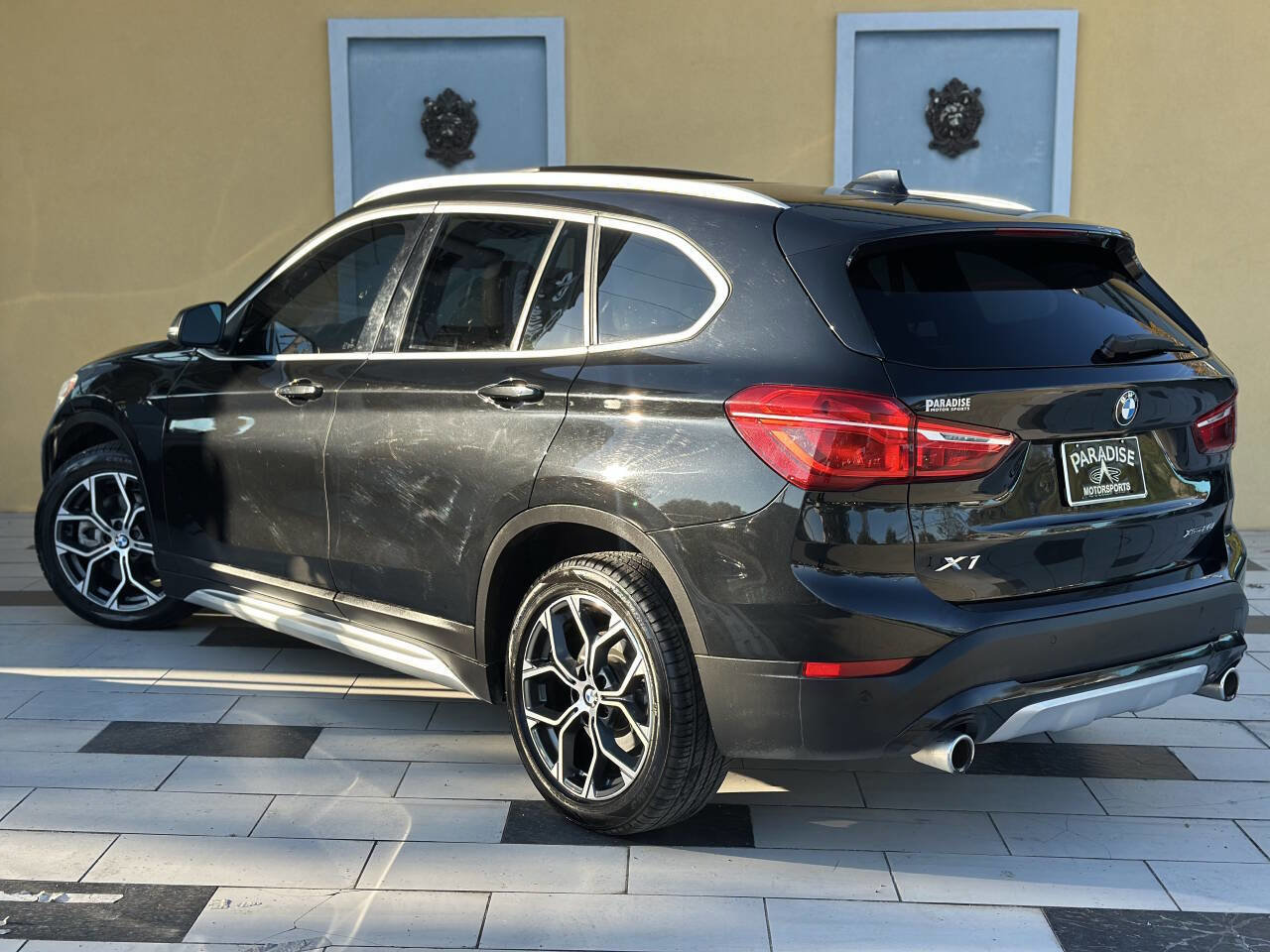 Used 2021 BMW X1 xDrive28i AWD/4WD image 5