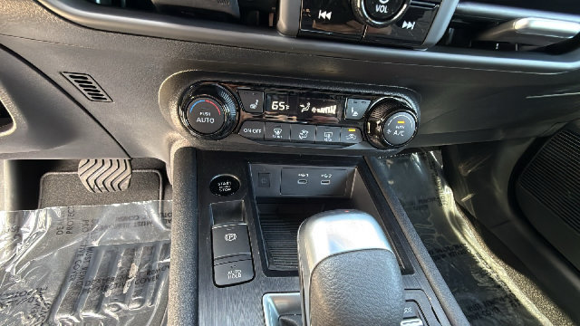 New 2027 Nissan Kicks SV AWD/4WD image 14