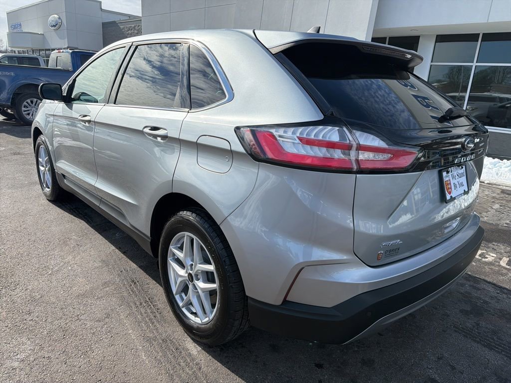 Used 2024 Ford Edge SEL image 3