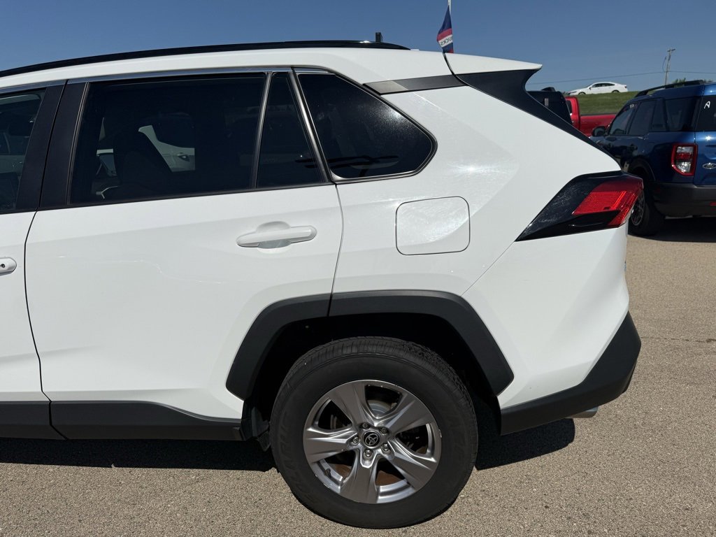 Used 2022 Toyota RAV4 XLE image 35