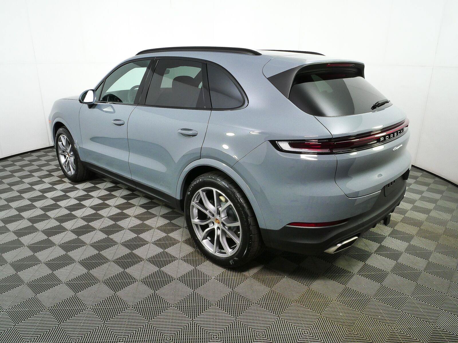 New 2026 Porsche Cayenne AWD/4WD image 3