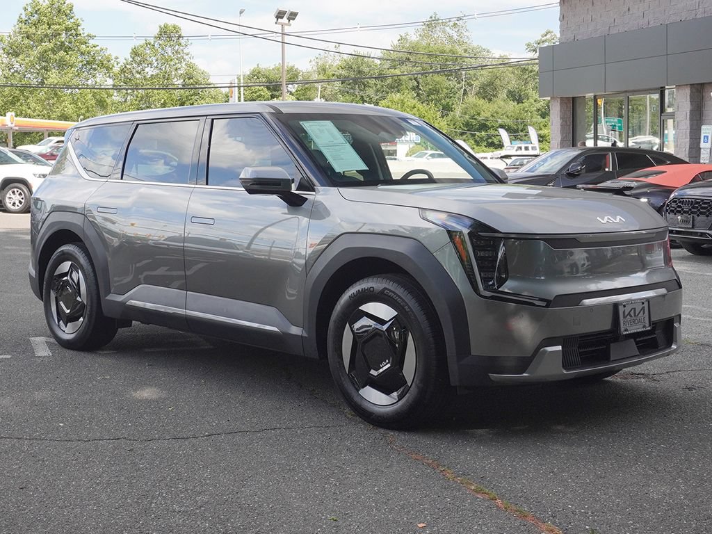 Used 2024 Kia EV9 Light Long Range RWD image 64