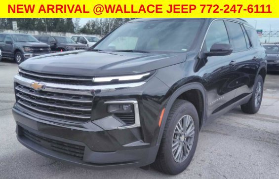 Used 2025 Chevrolet Traverse LT