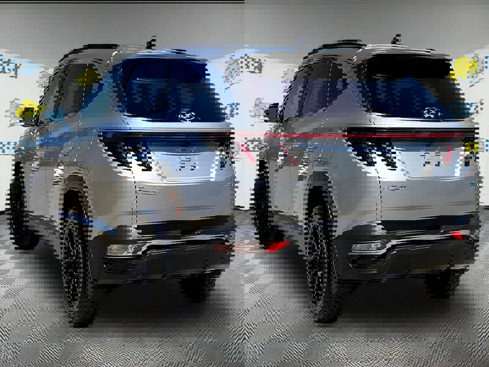 Used 2022 Hyundai Tucson SEL w/ Convenience + Premium Package AWD/4WD image 4