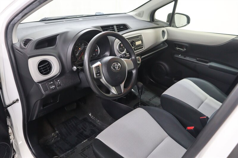 Used 2014 Toyota Yaris LE FWD image 14
