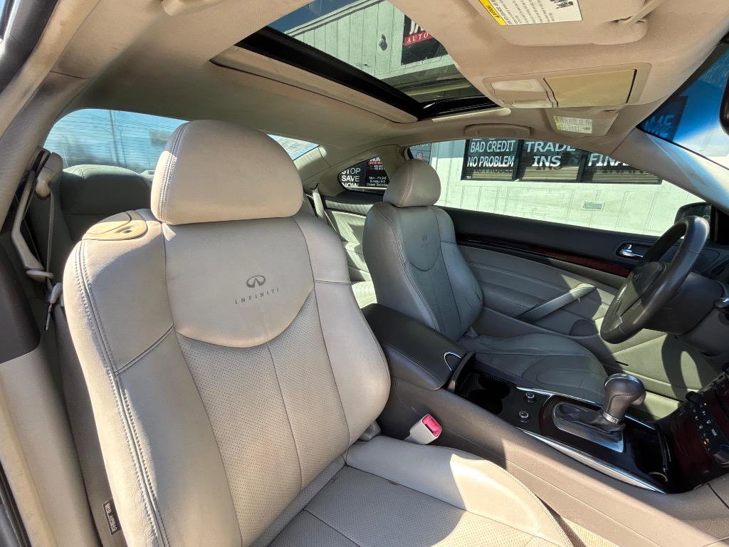 Used 2012 INFINITI G37 Journey w/ Premium Pkg image 28