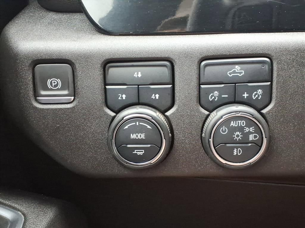 Used 2024 Chevrolet Silverado 2500 LT image 20