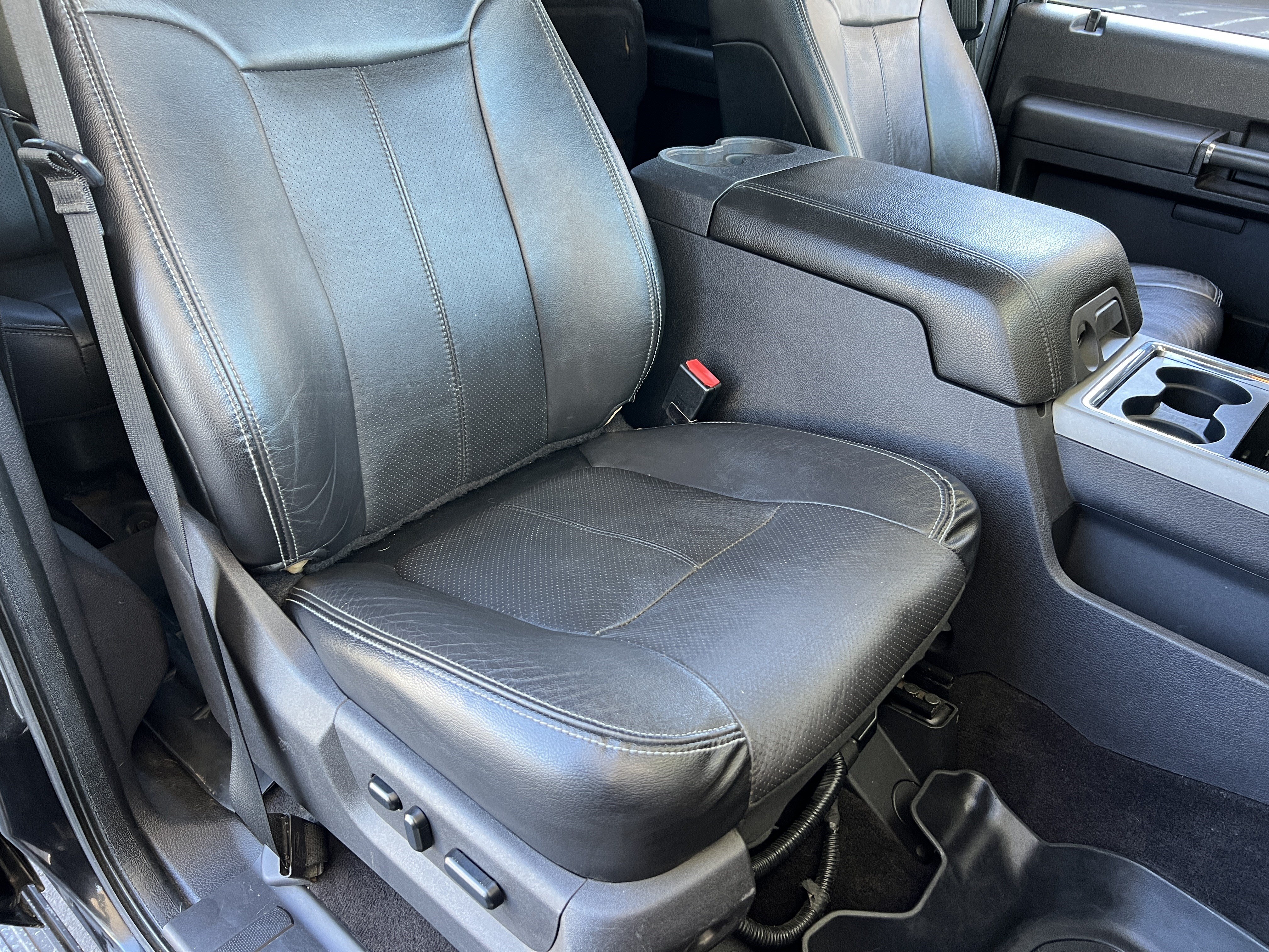 Used 2015 Ford F350 Lariat w/ Lariat Ultimate Package AWD/4WD image 21