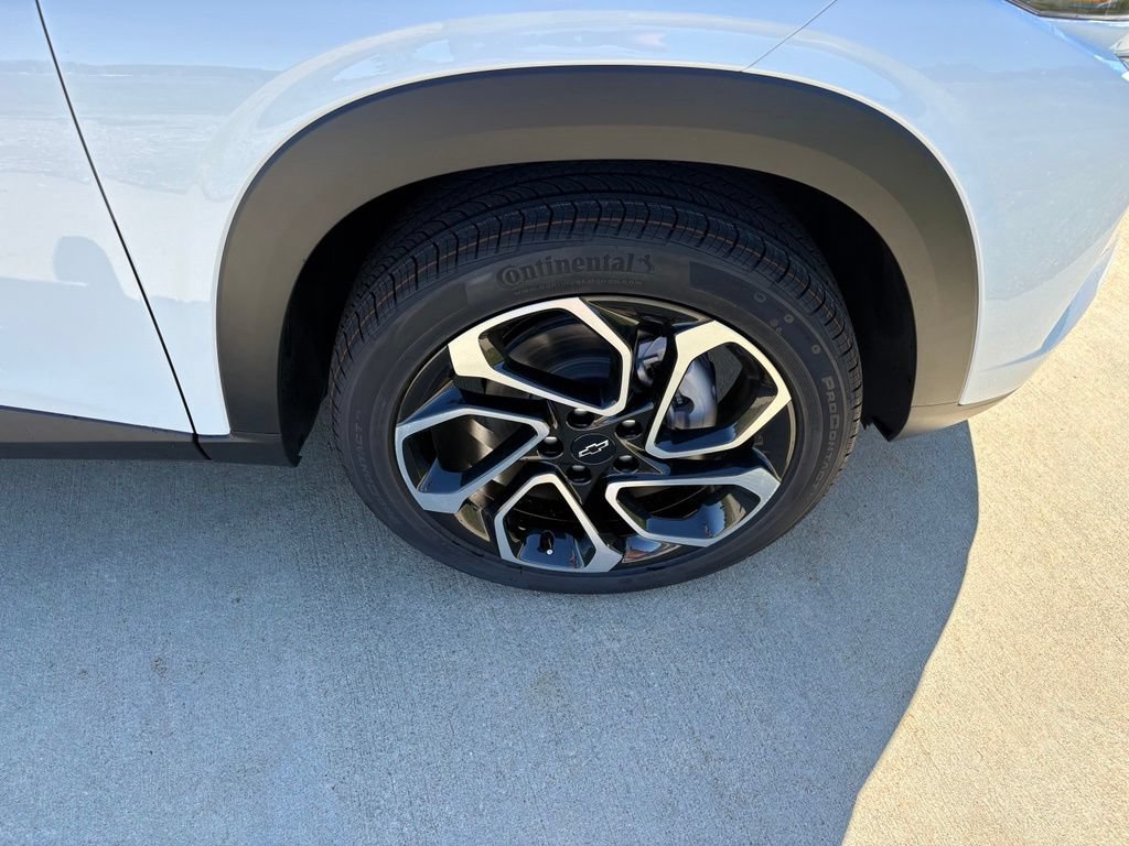 New 2026 Chevrolet Trax RS w/ Sunroof Package FWD image 49