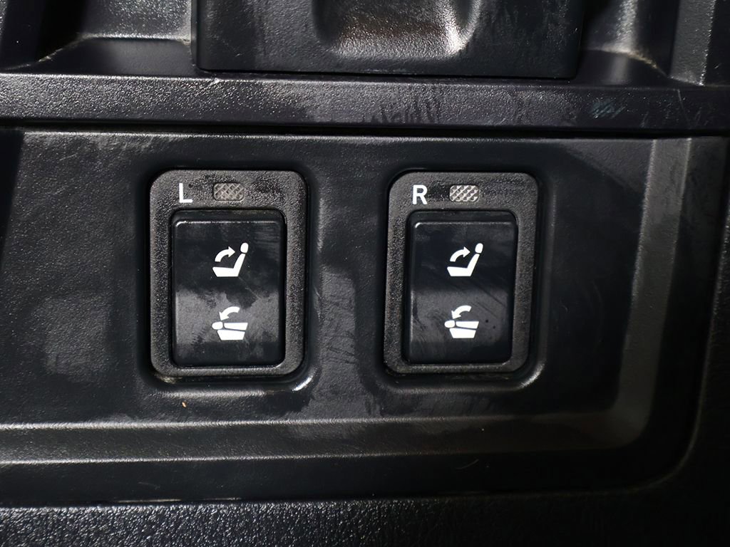 Used 2018 Toyota Sequoia TRD Sport image 59