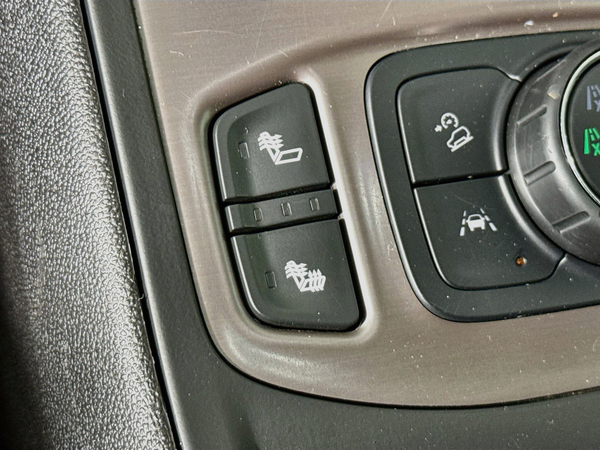 Used 2024 GMC Terrain AT4 AWD/4WD image 24