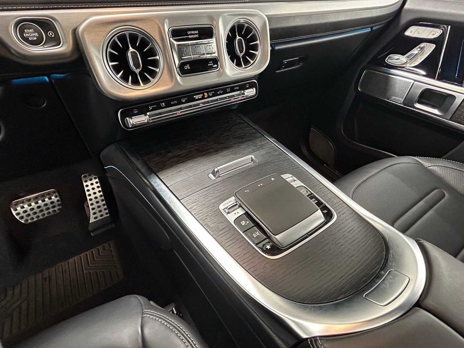 Used 2025 Mercedes-Benz G 550 image 24