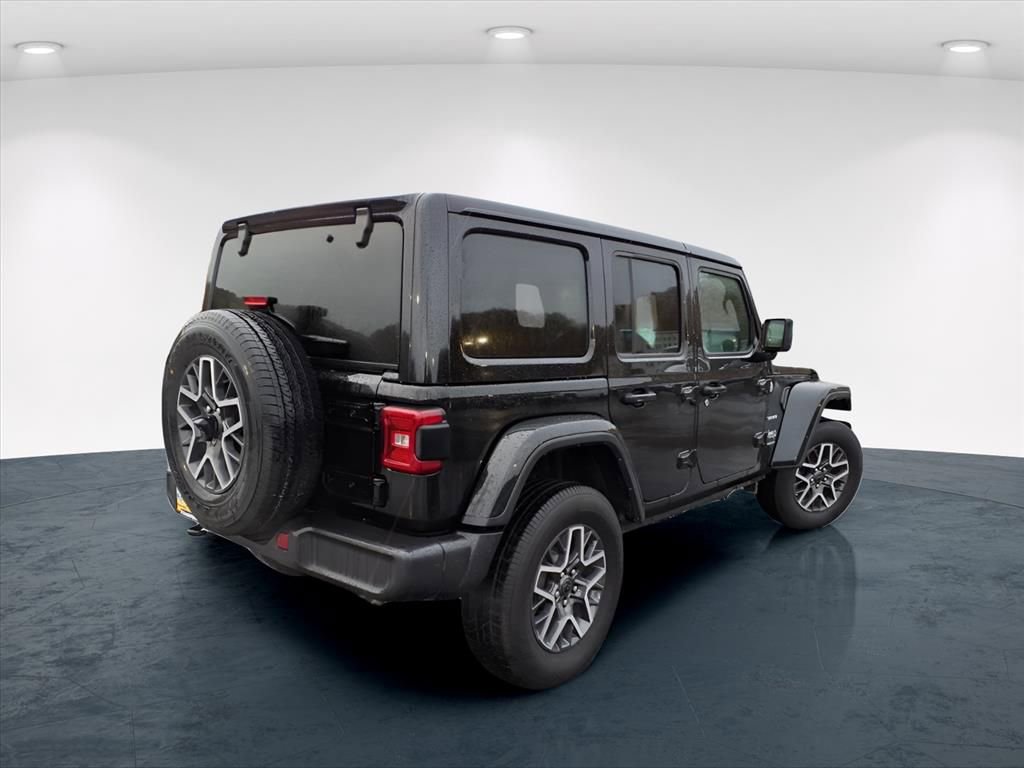 Used 2024 Jeep Wrangler Sahara image 23