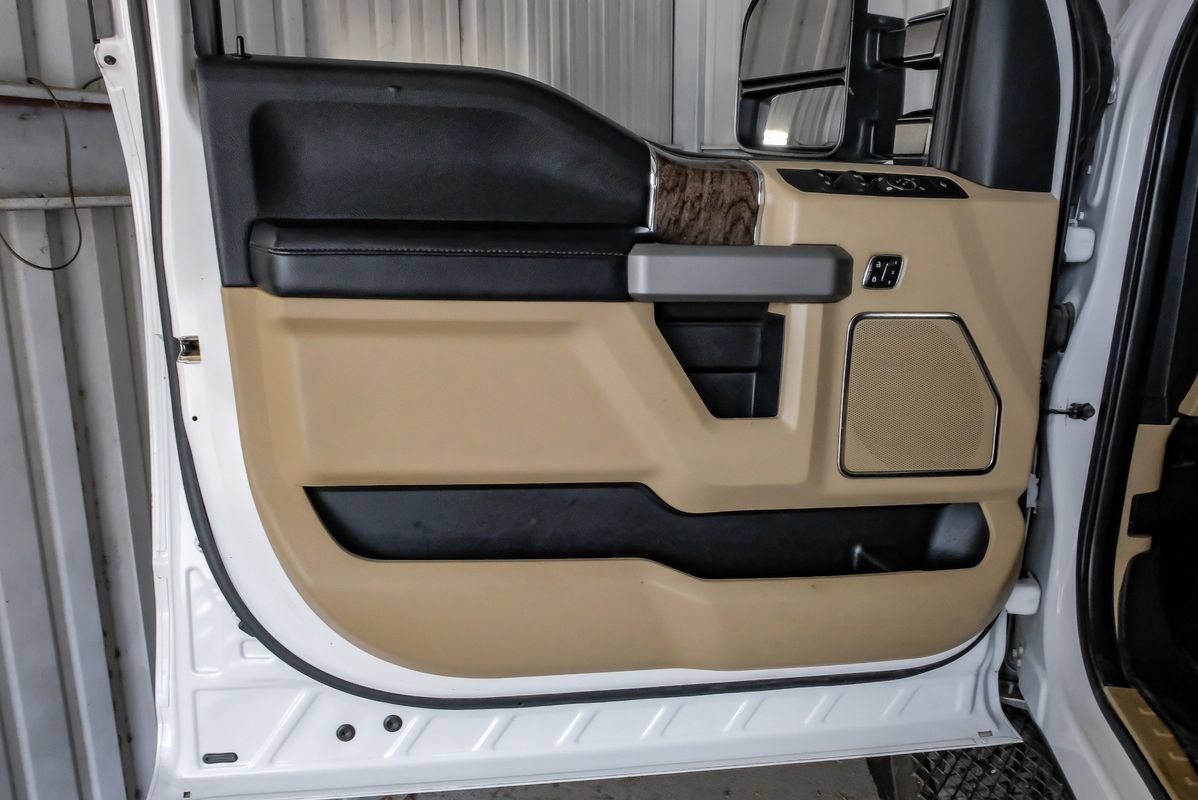 Used 2019 Ford F250 Lariat w/ Lariat Ultimate Package AWD/4WD image 44