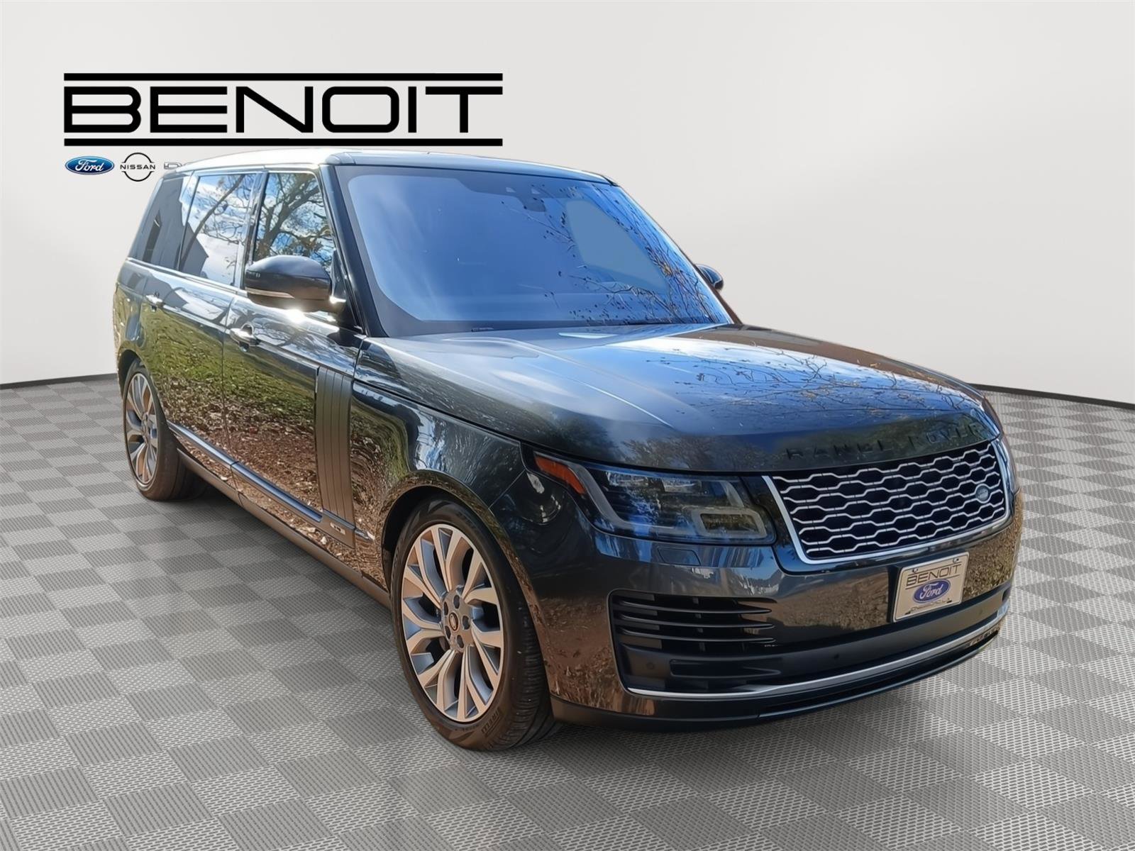 Used 2018 Land Rover Range Rover Long Wheelbase Supercharged image 3