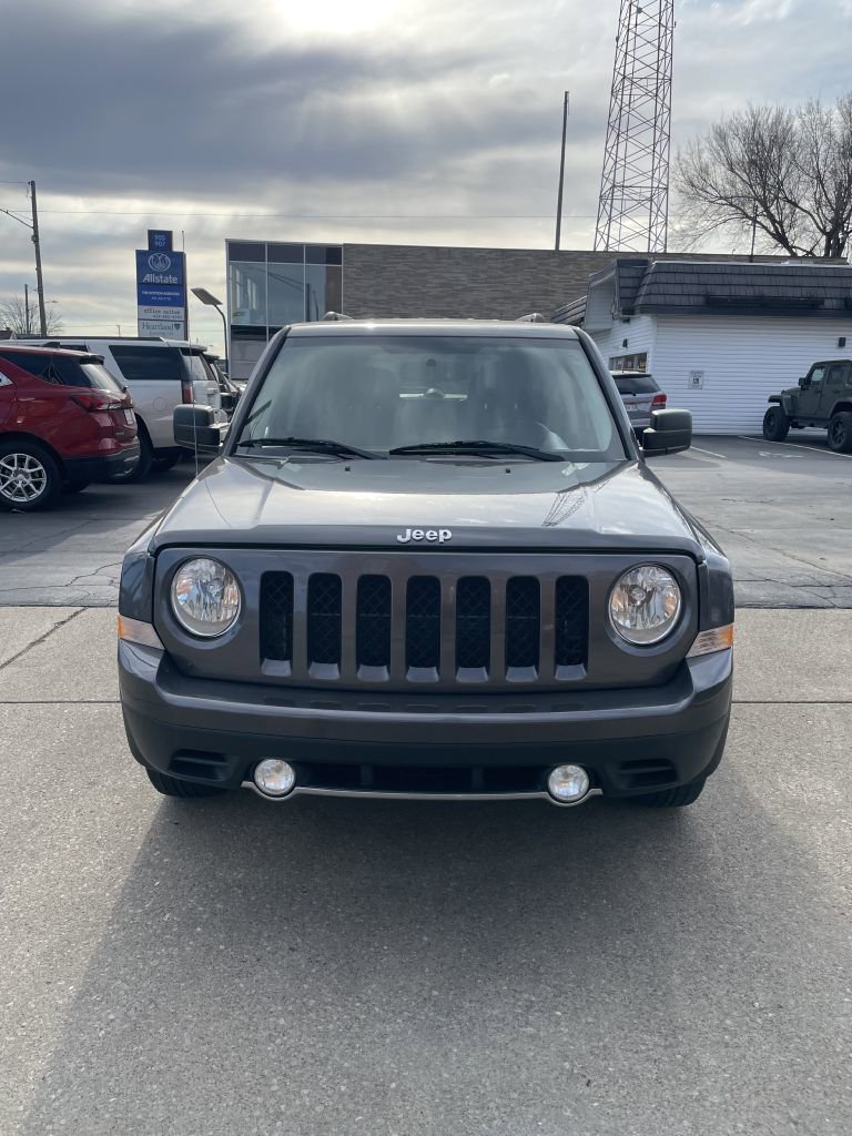 Used 2016 Jeep Patriot High Altitude image 1