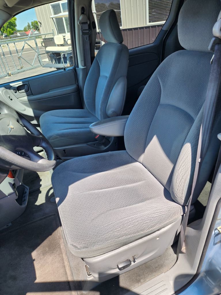 Used 2005 Chrysler Town & Country LX w/ Popular Equipment Group II image 13