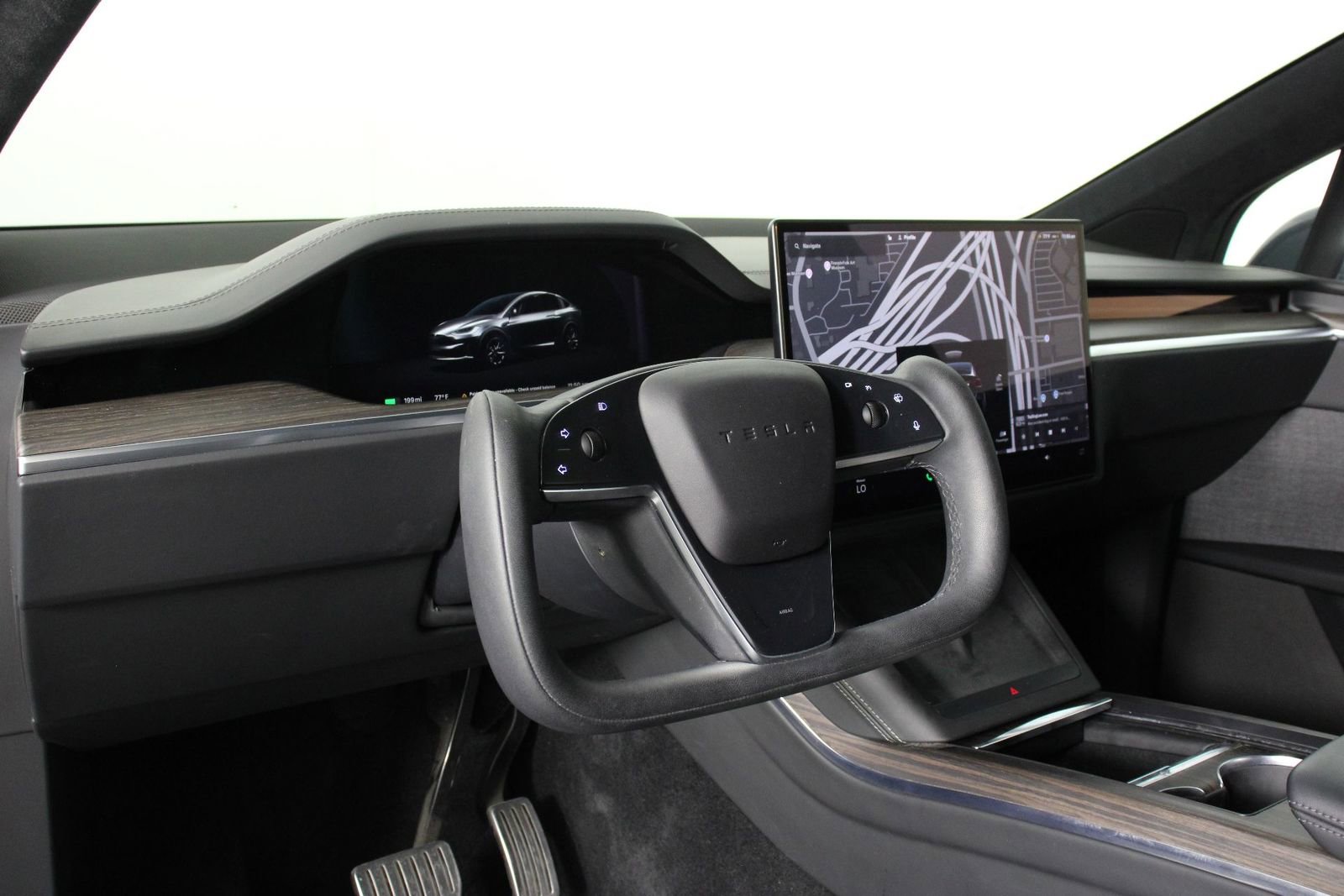 Used 2023 Tesla Model X AWD/4WD image 14