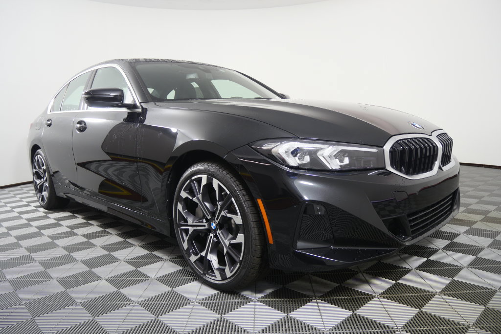 New 2026 BMW 330i Sedan w/ Premium Package RWD image 2