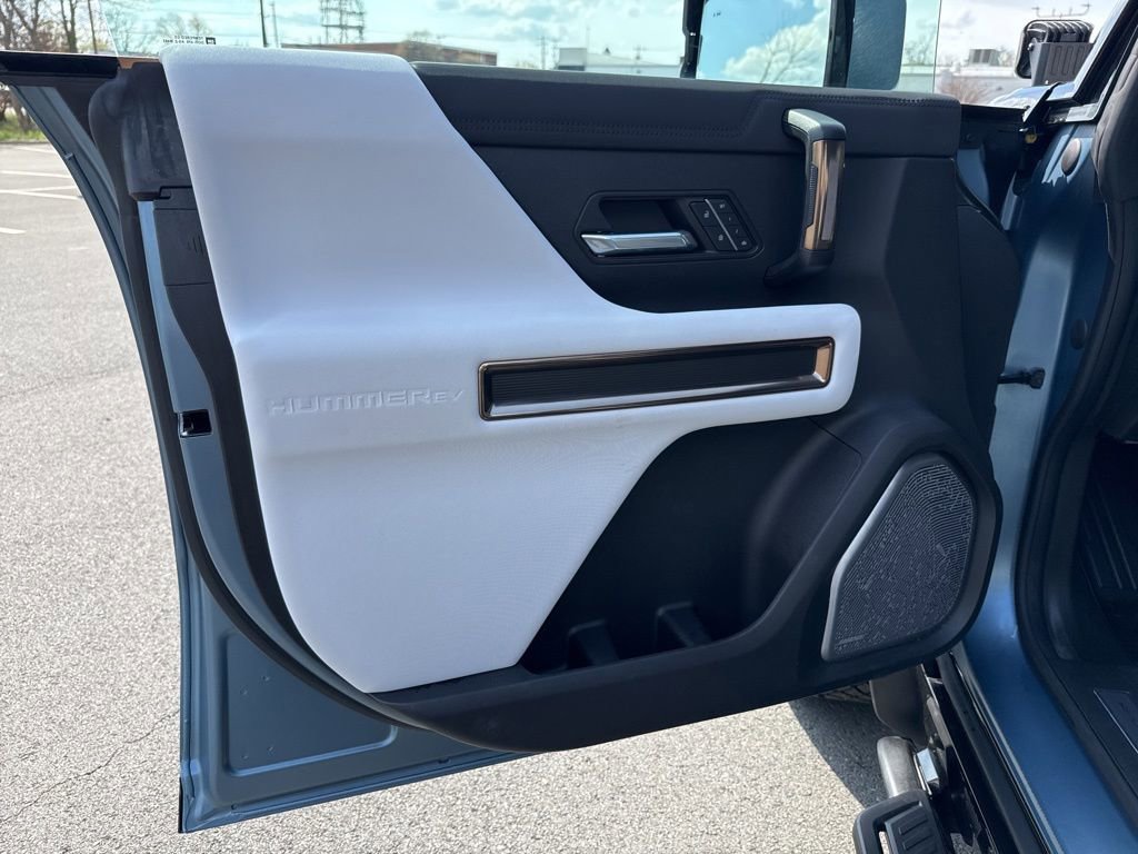 Used 2024 GMC Hummer EV 3X w/ Omega Edition image 15