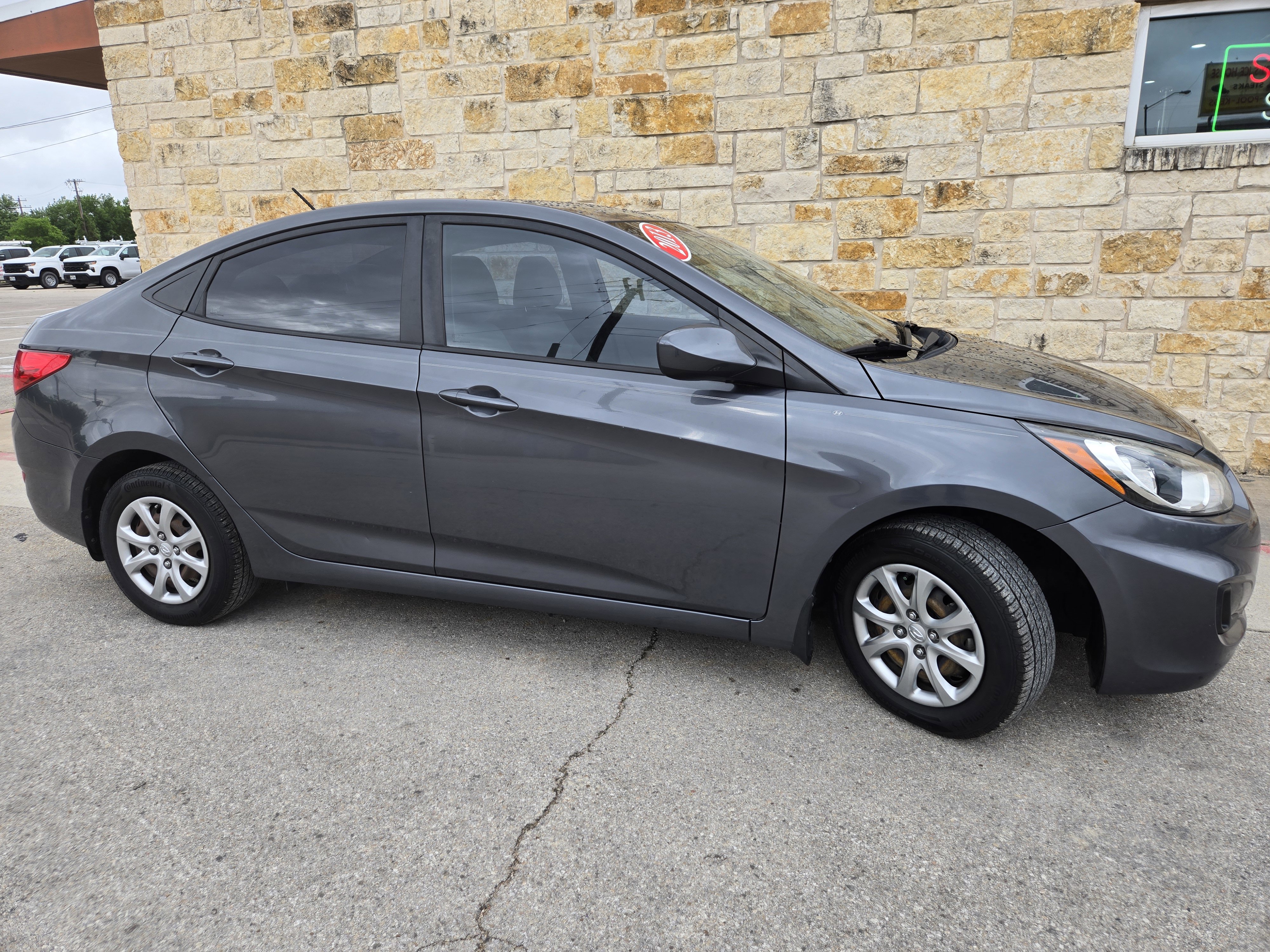 Used 2013 Hyundai Accent GLS image 16