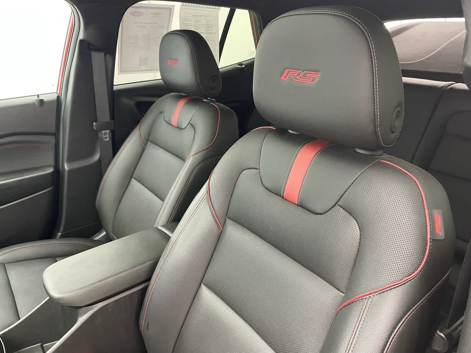 Certified 2024 Chevrolet Trax RS w/ Sunroof Package FWD image 11