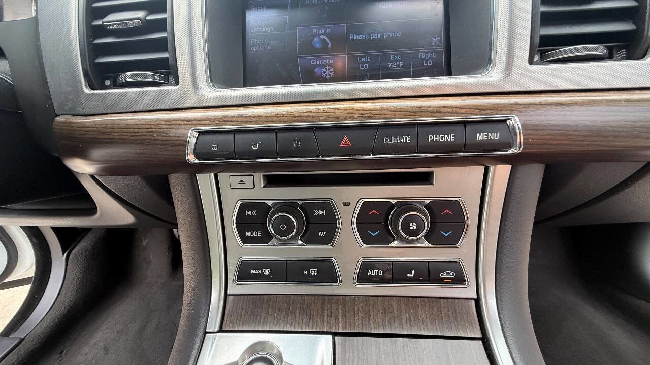 Used 2013 Jaguar XF RWD image 85