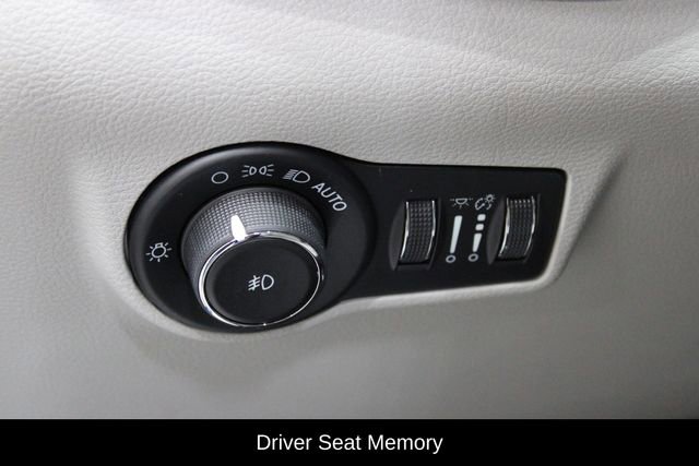 Used 2022 Jeep Compass Limited w/ Elite Group image 19