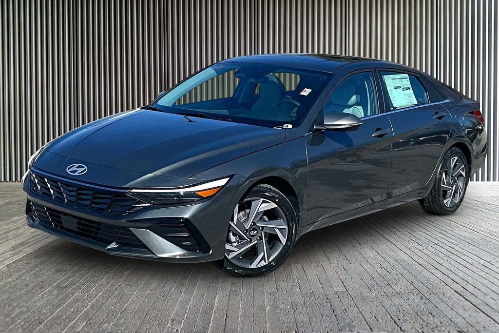 New 2026 Hyundai Elantra Limited image 2