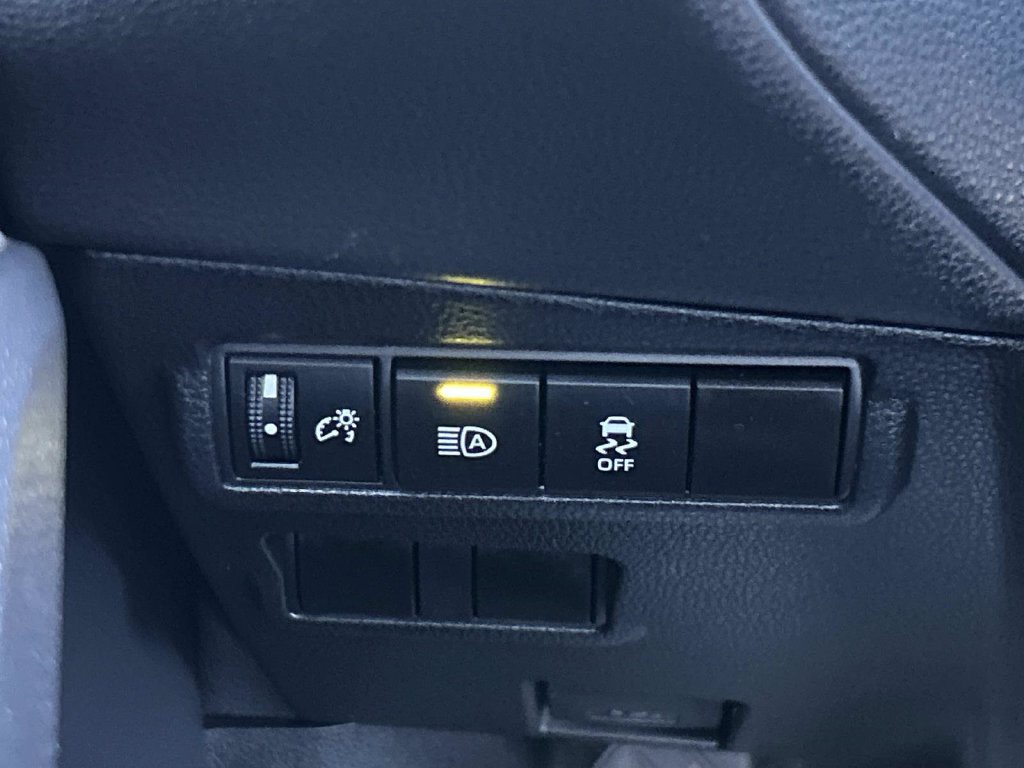 Used 2026 Toyota Corolla Cross LE FWD image 27