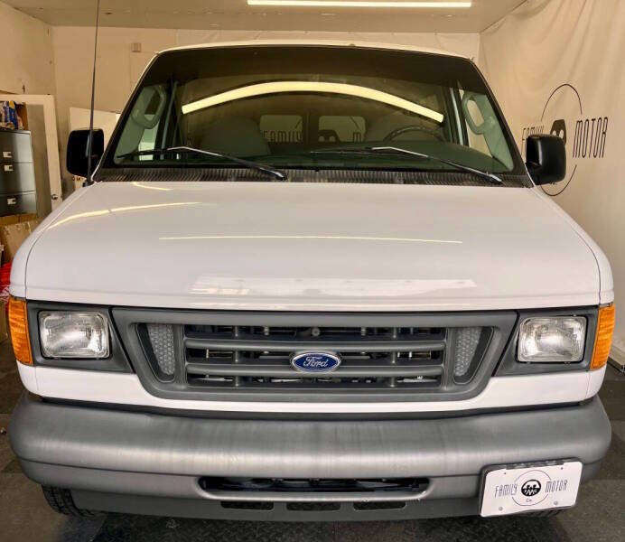 Used 2006 Ford E-350 and Econoline 350 XLT RWD image 7