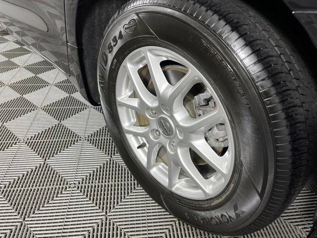 Used 2024 Chrysler Pacifica Touring-L FWD image 13