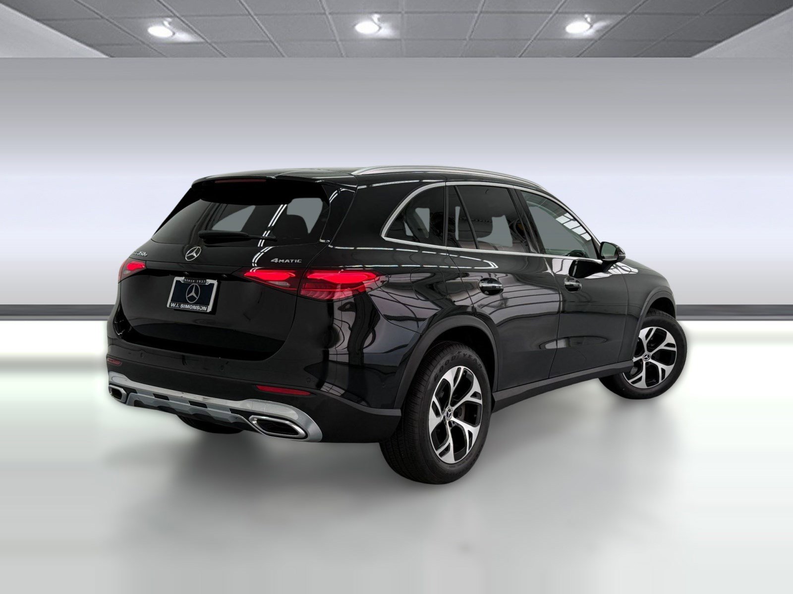 Used 2025 Mercedes-Benz GLC 350e 4MATIC image 8
