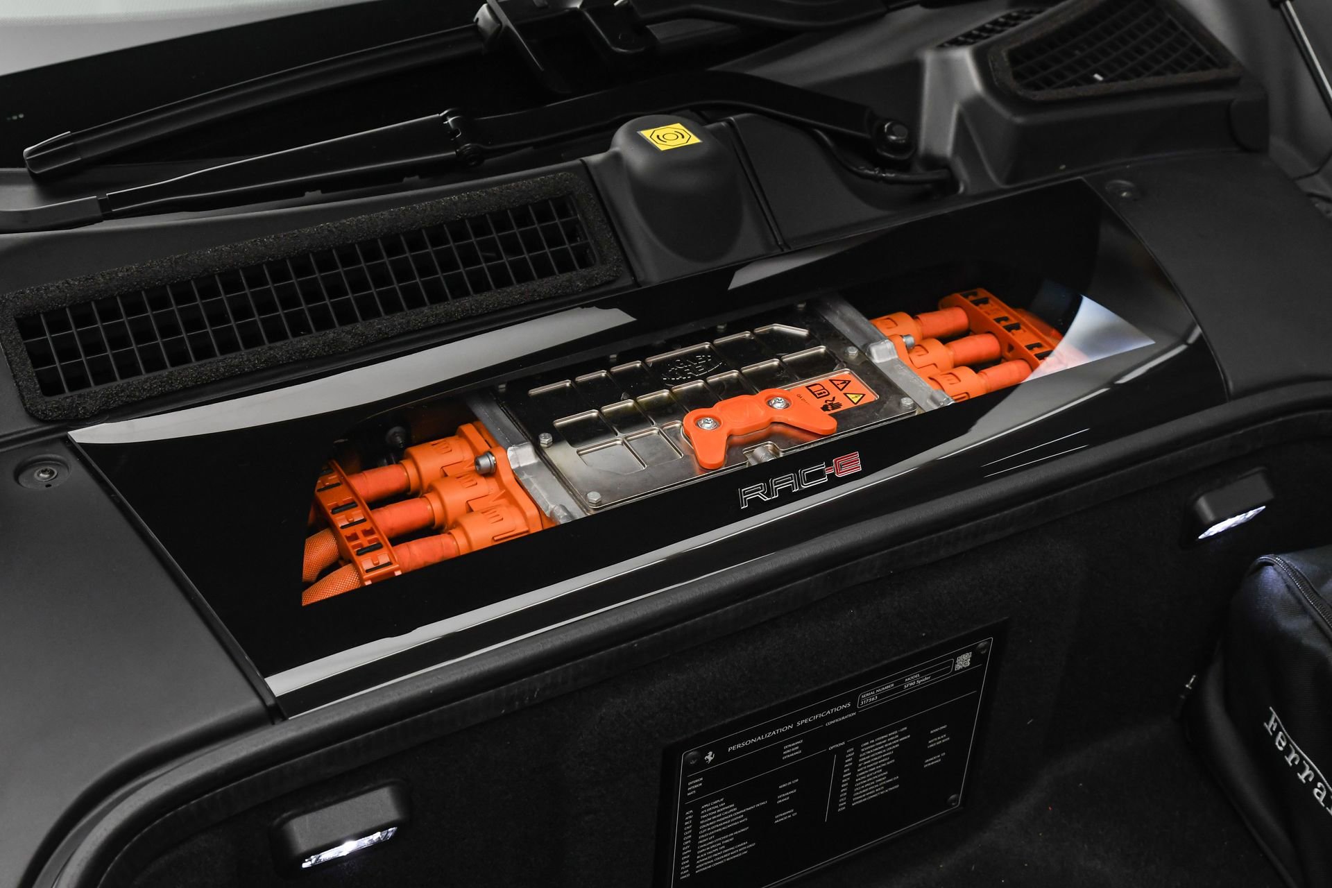 Used 2025 Ferrari SF90 Spider image 30