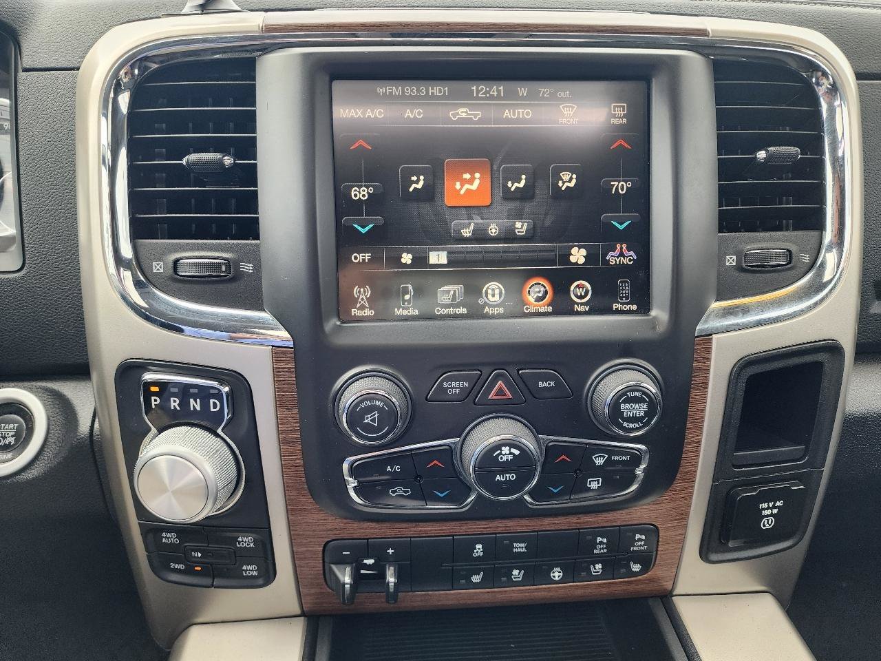 Used 2014 RAM 1500 Laramie w/ Convenience Group AWD/4WD image 17