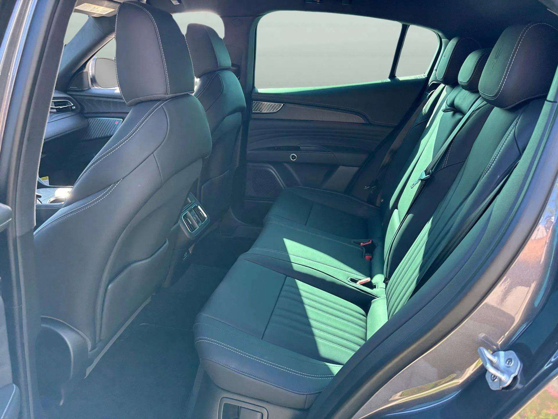 New 2025 Maserati Grecale GT image 28