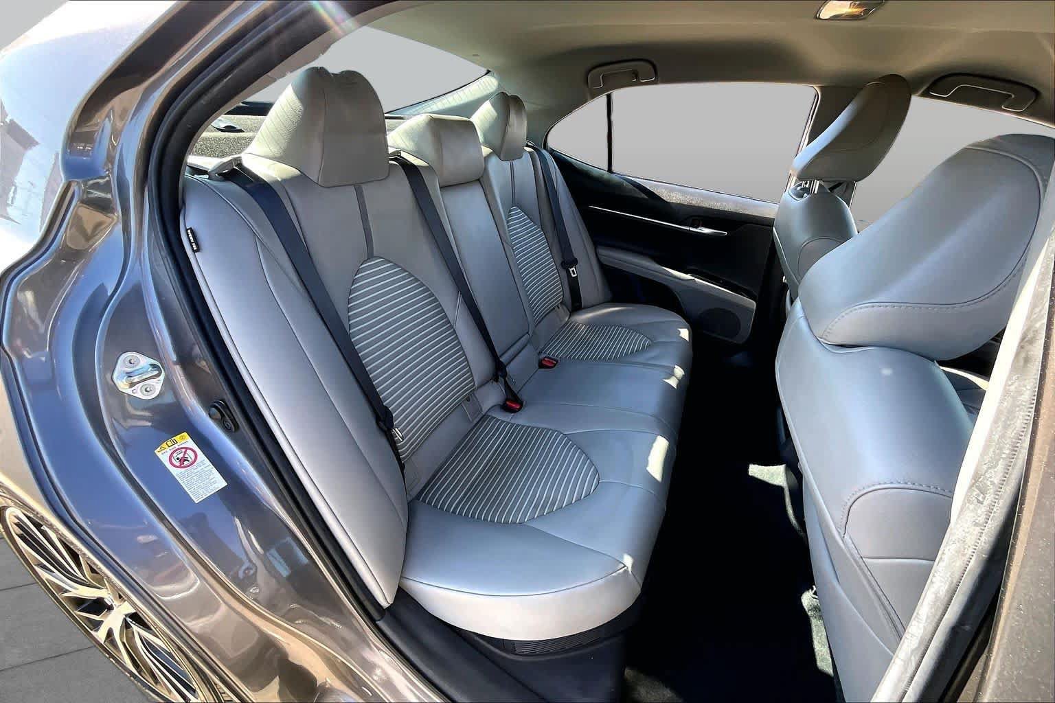 Used 2019 Toyota Camry SE FWD image 20