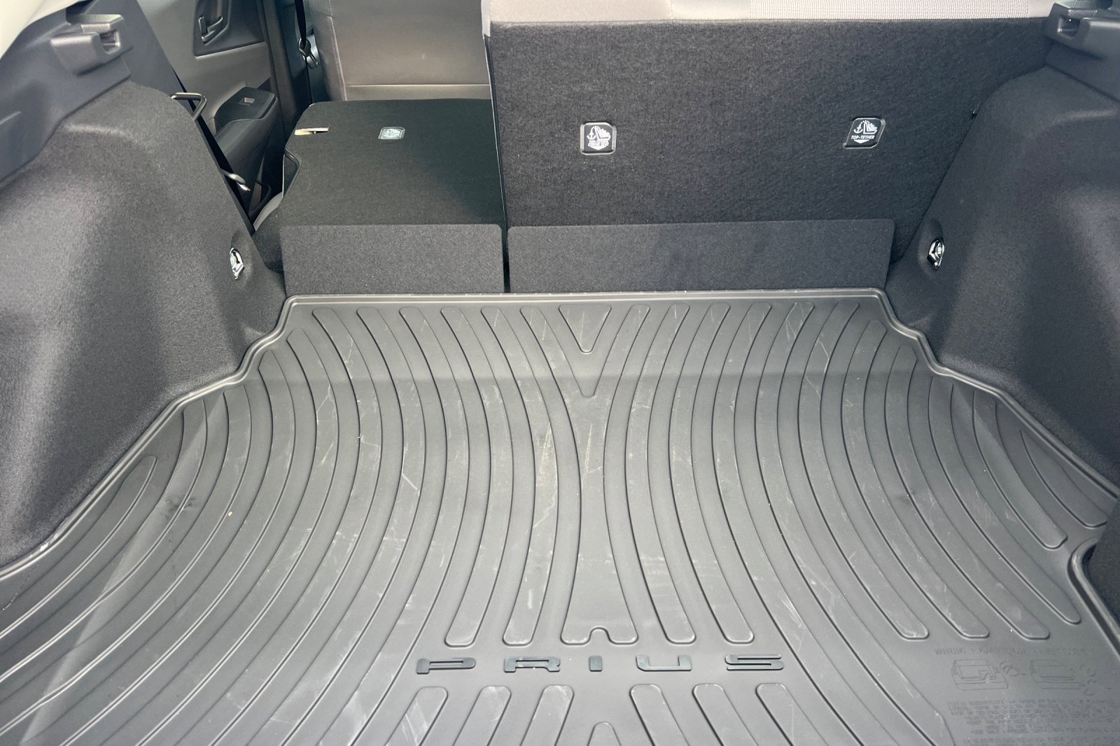 New 2026 Toyota Prius LE image 12