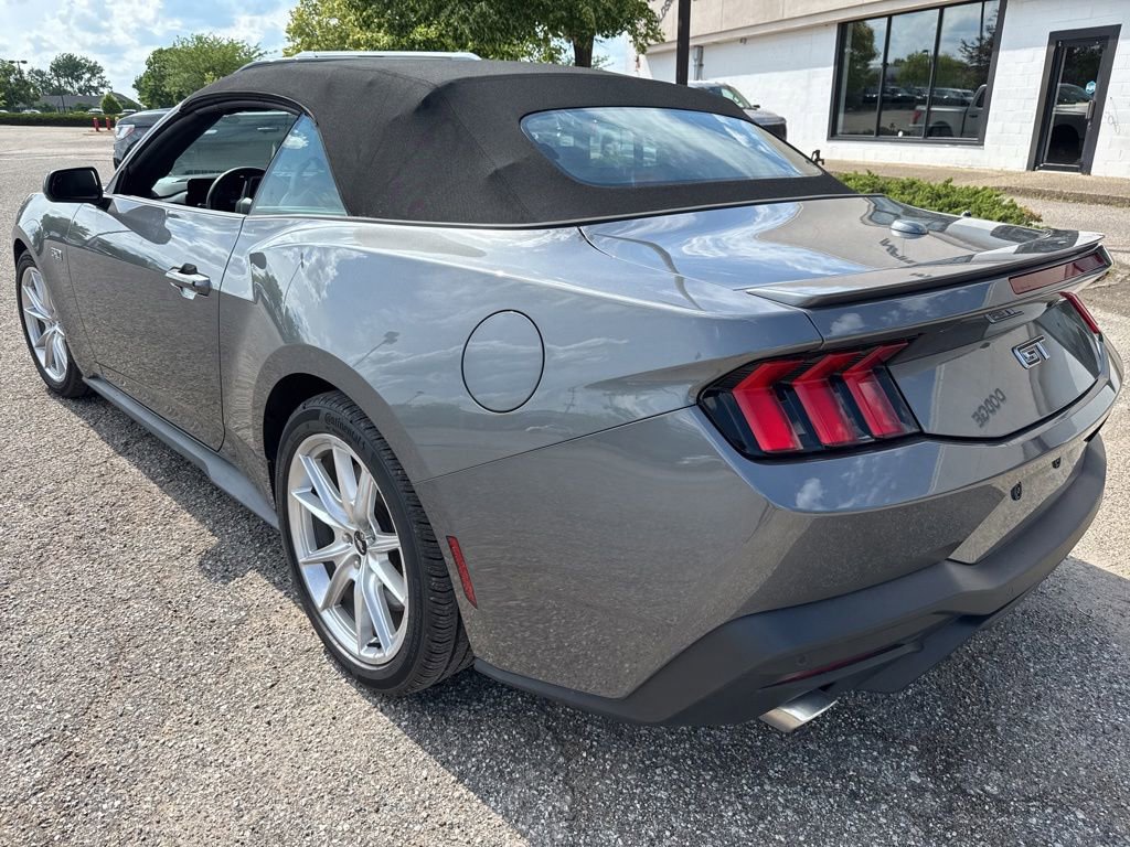 Used 2025 Ford Mustang GT Premium RWD image 8