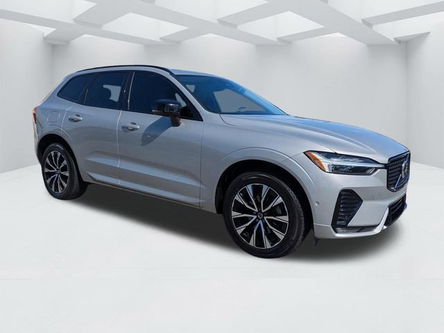 Used 2023 Volvo XC60 B5 Plus AWD/4WD image 2