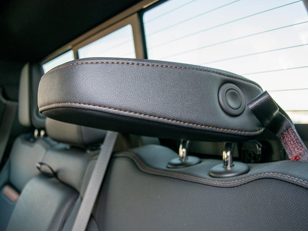 Used 2024 GMC Sierra 2500 AT4 w/ AT4 Preferred Package image 30