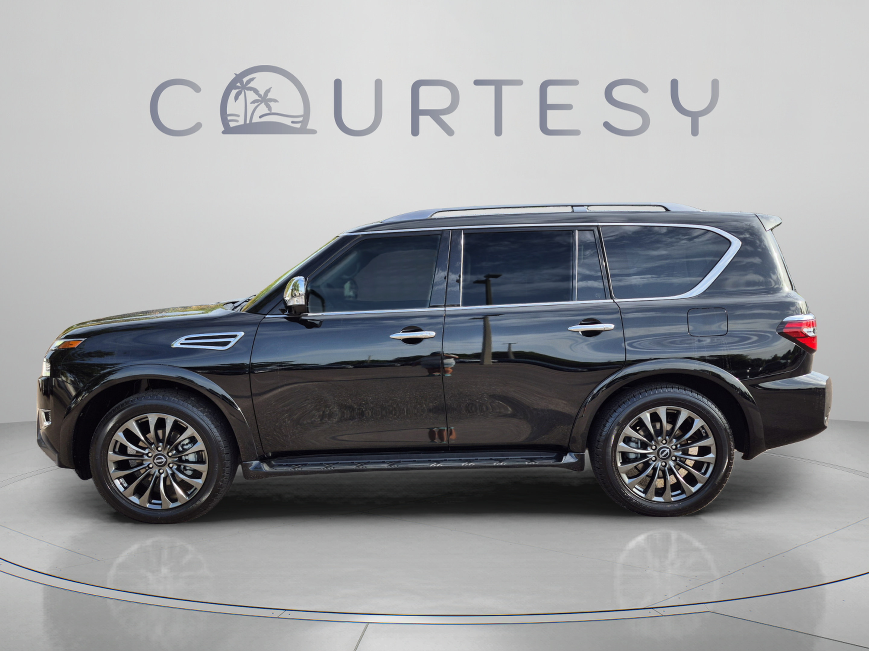 Certified 2023 Nissan Armada Platinum w/ Captain's Chairs Package RWD image 2
