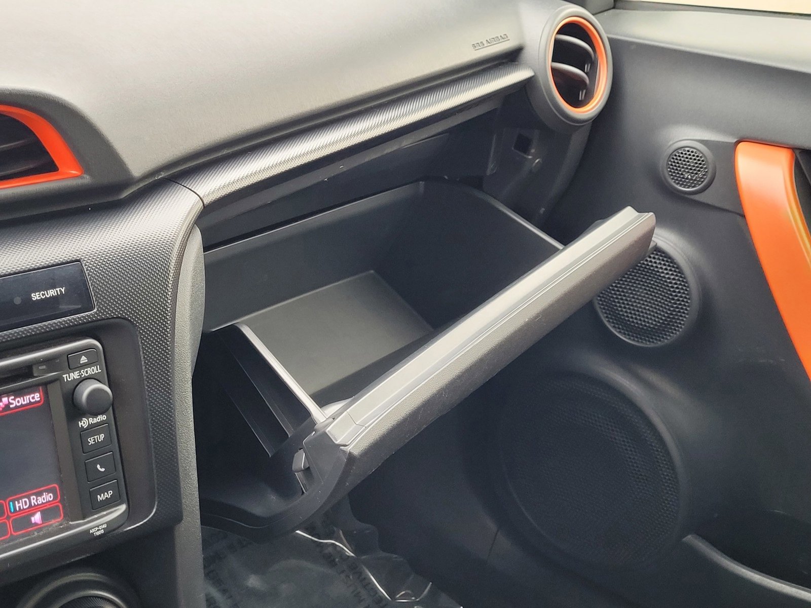 Used 2015 Scion tC image 27