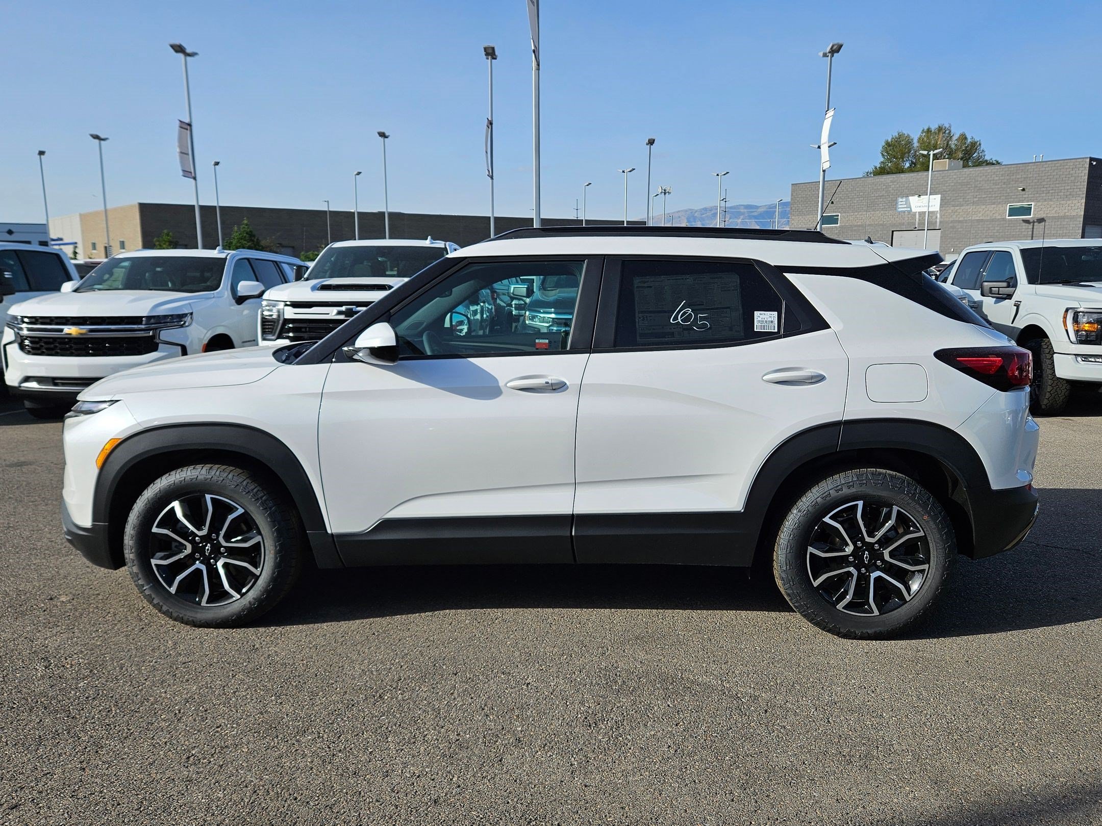New 2025 Chevrolet TrailBlazer ACTIV w/ Convenience Package FWD image 8