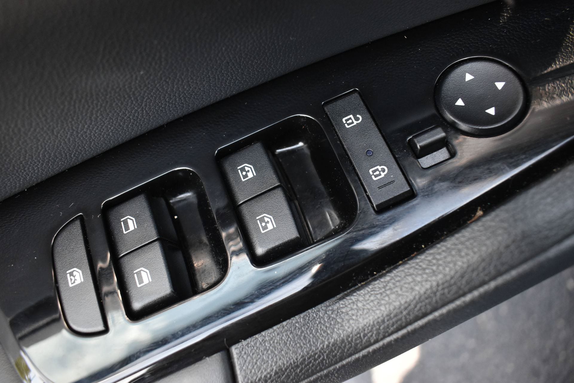Used 2023 Kia Sportage EX FWD image 12
