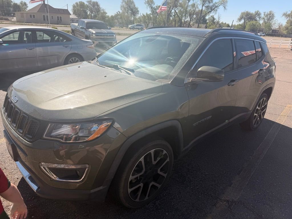 Used 2017 Jeep Compass Limited w/ Navigation Group AWD/4WD image 1