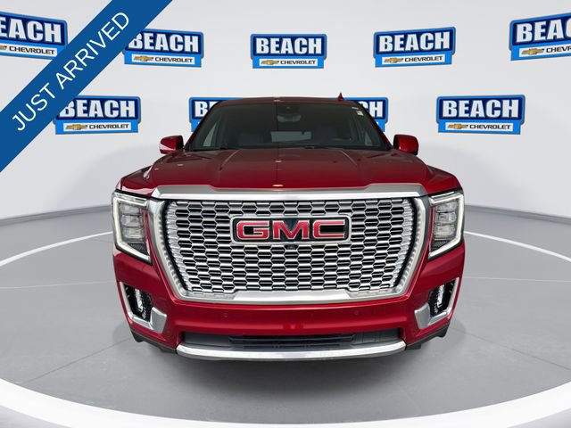 Used 2024 GMC Yukon Denali w/ Advanced Technology Package image 3