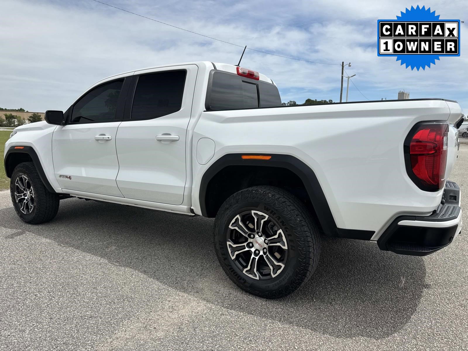 Used 2025 GMC Canyon AT4 AWD/4WD image 6