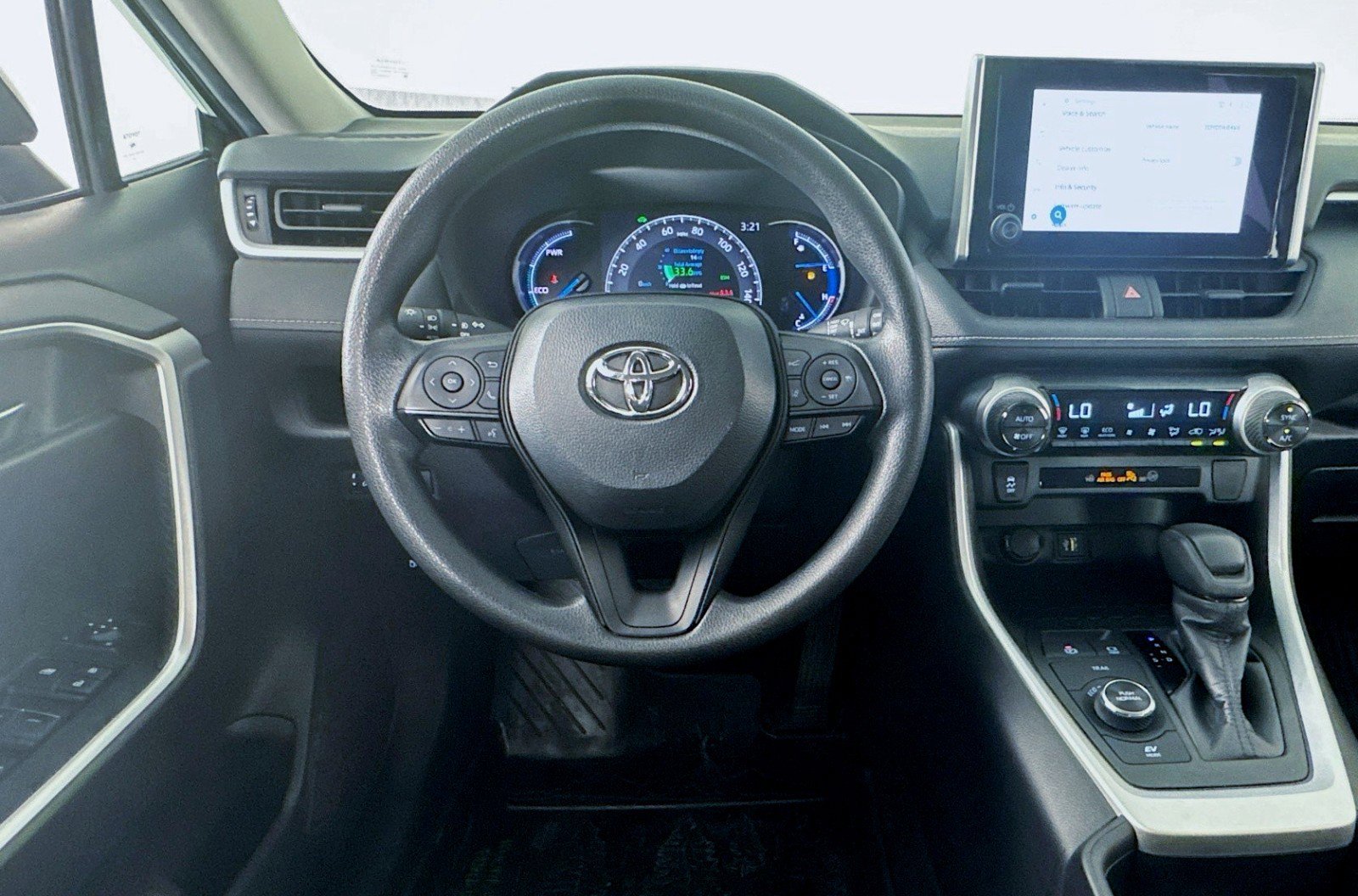 Used 2024 Toyota RAV4 AWD Hybrid image 5